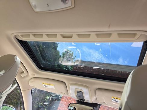 Used 2014 Volvo XC70 3.2 FWD image 25