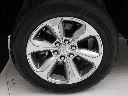 Used 2020 RAM 1500 Limited image 10