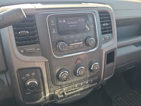 Used 2017 RAM 2500 Tradesman w/ Chrome Appearance Group AWD/4WD image 12