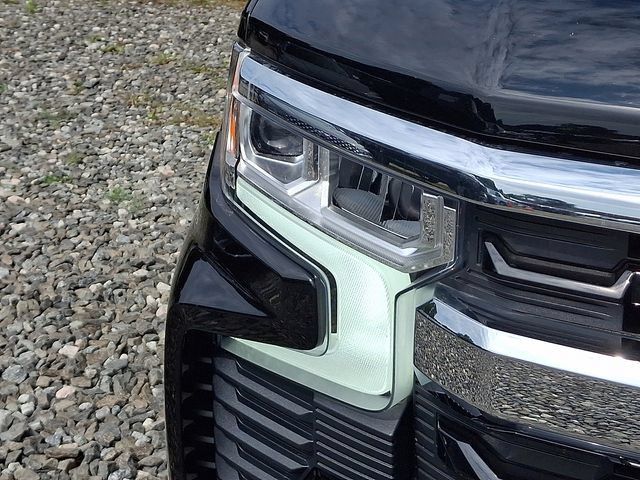 Used 2025 Chevrolet Silverado 1500 LT AWD/4WD image 30