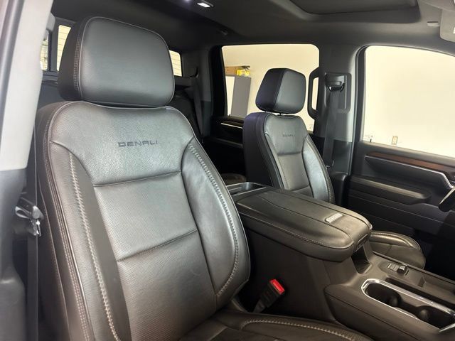 Used 2025 GMC Sierra 3500 Denali AWD/4WD image 37