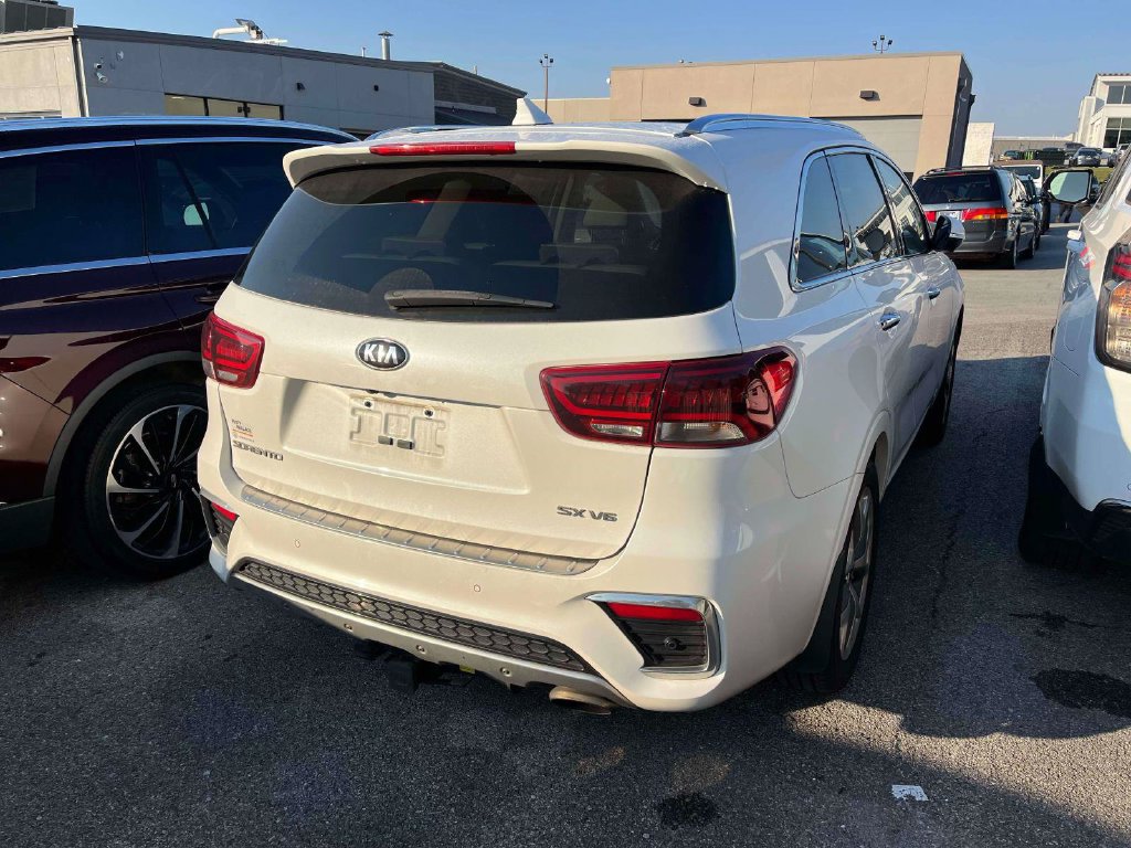 Used 2019 Kia Sorento SX w/ SX Touring Package AWD/4WD image 2