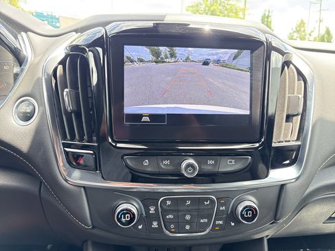 Used 2023 Chevrolet Traverse LT AWD/4WD image 29