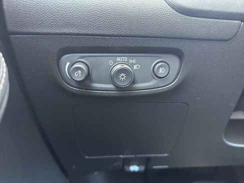 Used 2022 Buick Encore GX Preferred w/ Cold Weather Comfort Package image 19