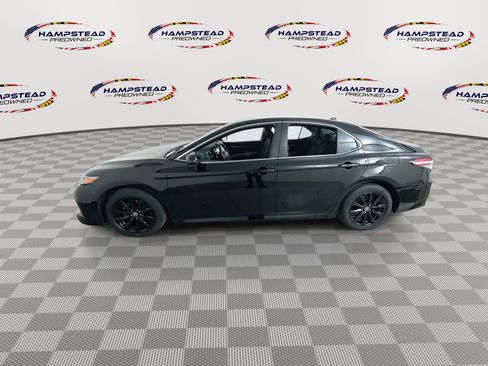 Used 2019 Toyota Camry LE image 5