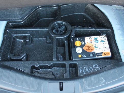 Used 2018 Ford Fusion SE FWD image 29