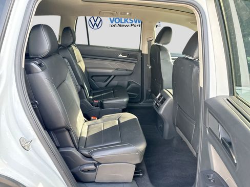 Used 2021 Volkswagen Atlas SE w/ Panoramic Sunroof Package FWD image 27