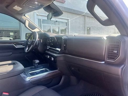 Used 2022 GMC Sierra 1500 Elevation AWD/4WD image 10