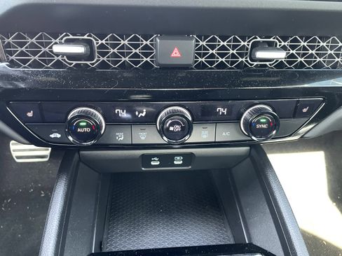 Used 2024 Honda Accord Sport image 17