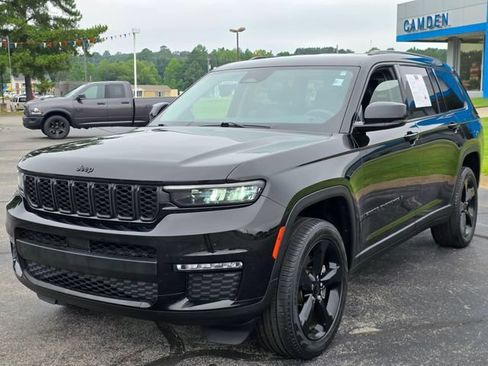 Used 2023 Jeep Grand Cherokee L Limited w/ Black Appearance Package RWD image 6