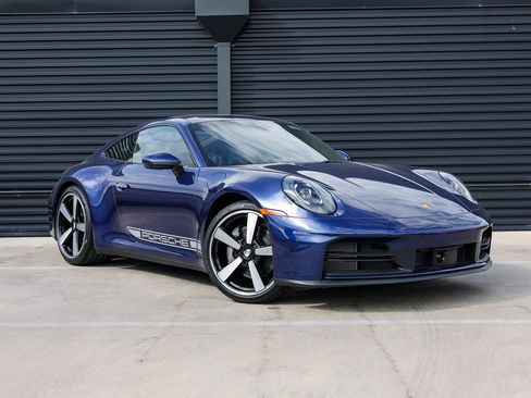Used 2025 Porsche 911 Carrera T image 9