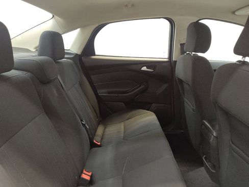 Used 2016 Ford Focus SE FWD image 19