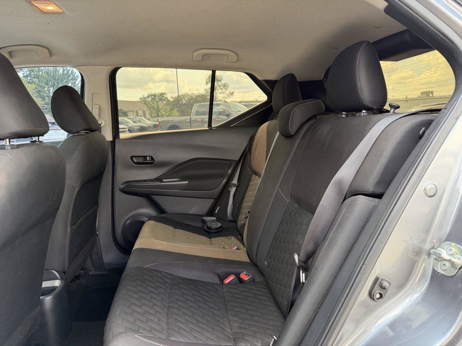 Used 2021 Nissan Kicks S FWD image 18