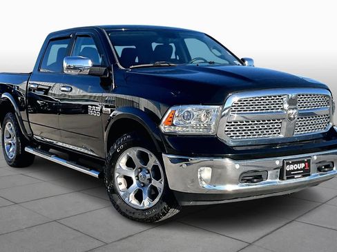 Used 2017 RAM 1500 Laramie w/ Convenience Group image 3