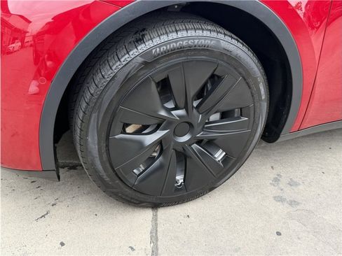 Used 2021 Tesla Model Y Long Range AWD/4WD image 10