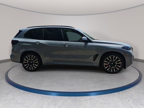 New 2026 BMW X5 xDrive50e w/ M Sport Package AWD/4WD image 4