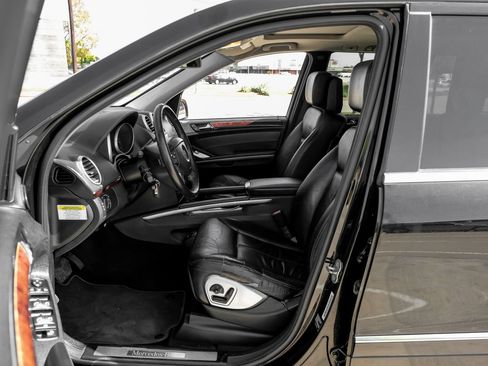 Used 2008 Mercedes-Benz GL 550 4MATIC image 4