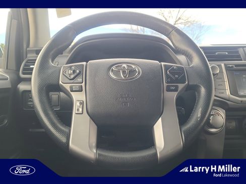 Used 2016 Toyota 4Runner SR5 image 9