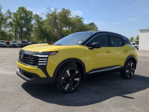 New 2026 Nissan Kicks SR FWD image 7