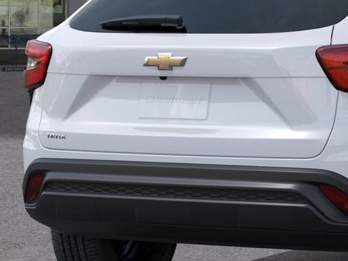New 2026 Chevrolet Trax LS FWD image 14
