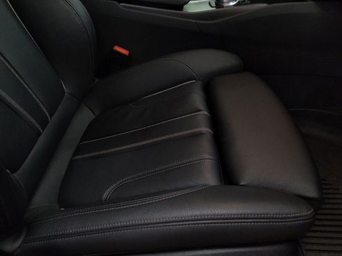 Used 2022 BMW 540i xDrive w/ M Sport Package image 14