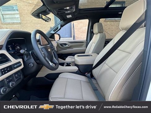 Used 2024 Chevrolet Tahoe Premier w/ Premium Package RWD image 23