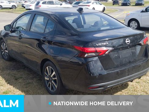 Used 2024 Nissan Versa SV image 4