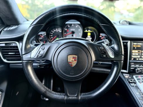 Used 2016 Porsche Panamera GTS image 24