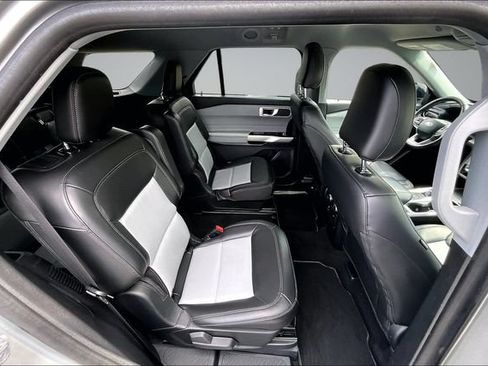Used 2023 Ford Explorer XLT w/ Equipment Group 202A AWD/4WD image 24