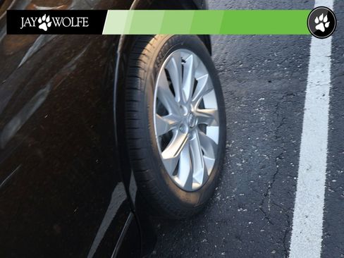 Used 2016 Buick Envision Premium w/ LPO, Interior Luxury Package image 12