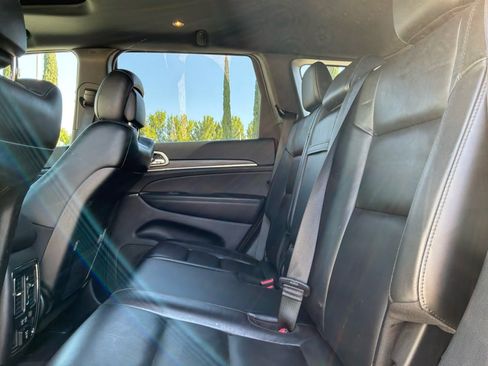 Used 2021 Jeep Grand Cherokee Limited RWD image 17