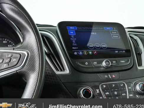 Used 2025 Chevrolet Malibu LT FWD image 12