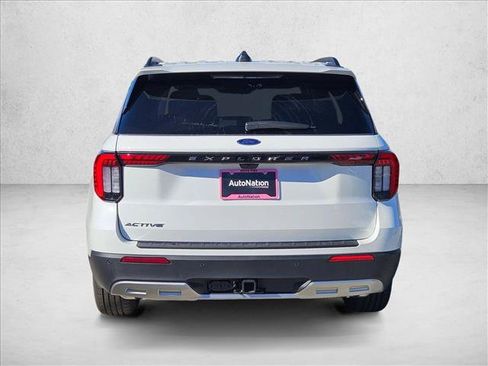 New 2026 Ford Explorer Active w/ Active Comfort Package image 8