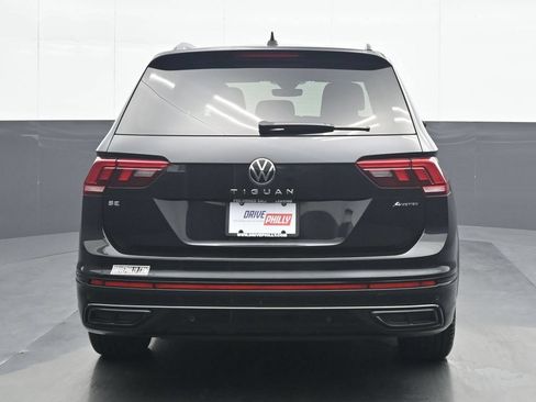 Used 2024 Volkswagen Tiguan SE R-Line AWD/4WD image 5