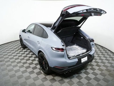 New 2026 Porsche Cayenne Coupe image 34