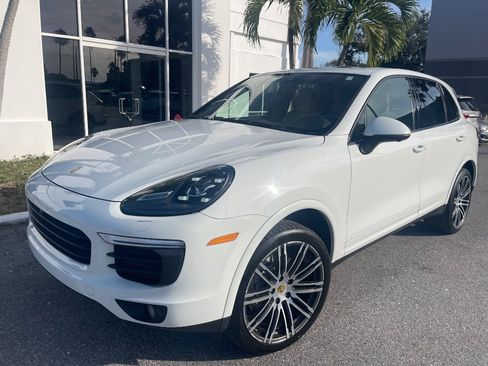 Used 2018 Porsche Cayenne Platinum Edition image 10