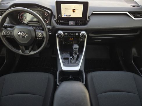 Used 2024 Toyota RAV4 XLE image 27