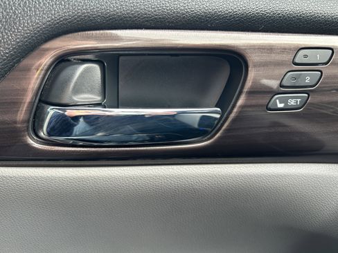 Used 2017 Honda Accord EX-L image 13