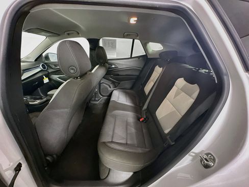 Used 2025 Chevrolet Trax LS FWD image 25