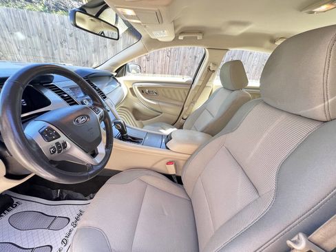 Used 2015 Ford Taurus SEL image 5
