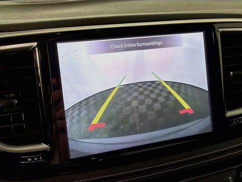 Used 2025 Chrysler Pacifica Limited FWD image 21