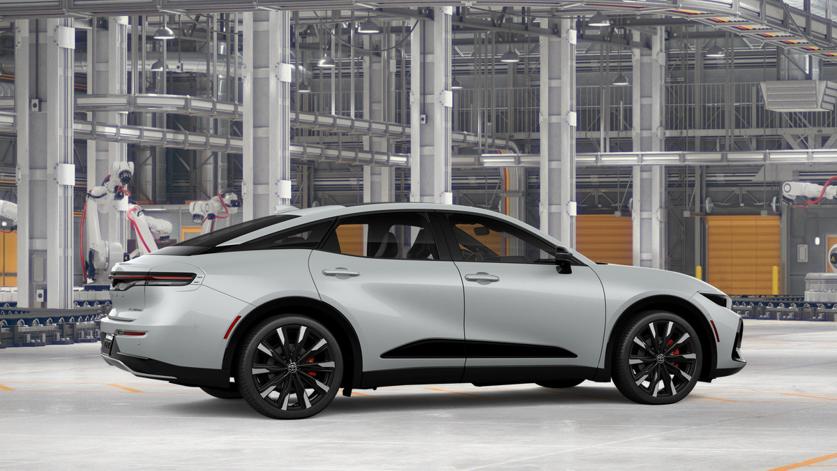 New 2027 Toyota Crown Platinum AWD/4WD image 11