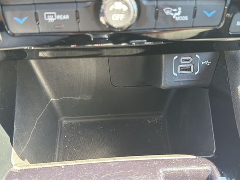 Used 2025 Jeep Compass Trailhawk AWD/4WD image 23