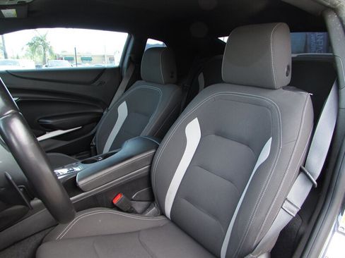 Used 2018 Chevrolet Camaro LT image 6