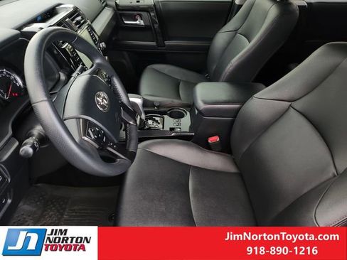 Used 2022 Toyota 4Runner TRD Off-Road Premium image 15