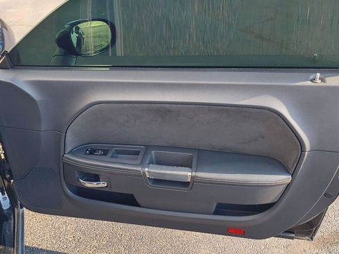 Used 2013 Dodge Challenger SRT8 RWD image 5