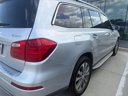 Used 2014 Mercedes-Benz GL 450 4MATIC image 4