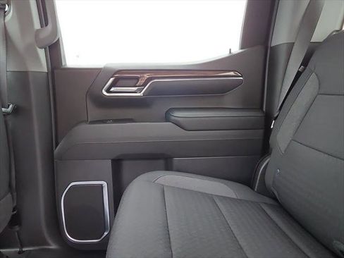 Used 2022 Chevrolet Silverado 1500 LT image 11