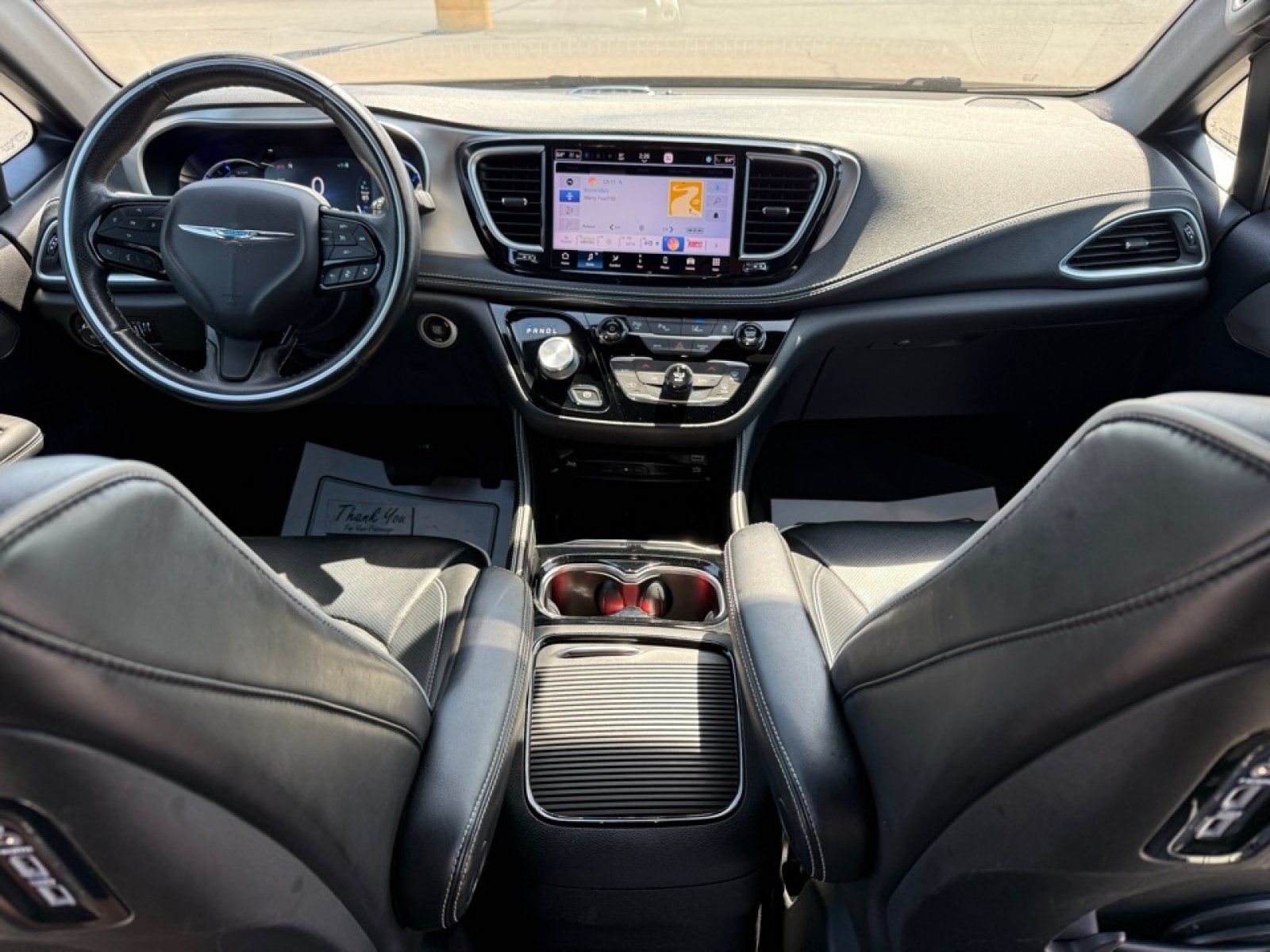 Used 2021 Chrysler Pacifica Limited w/ Uconnect Theater Family Group FWD image 10