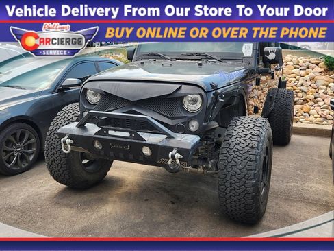 Used 2017 Jeep Wrangler Unlimited Rubicon w/ Connectivity Group AWD/4WD image 1